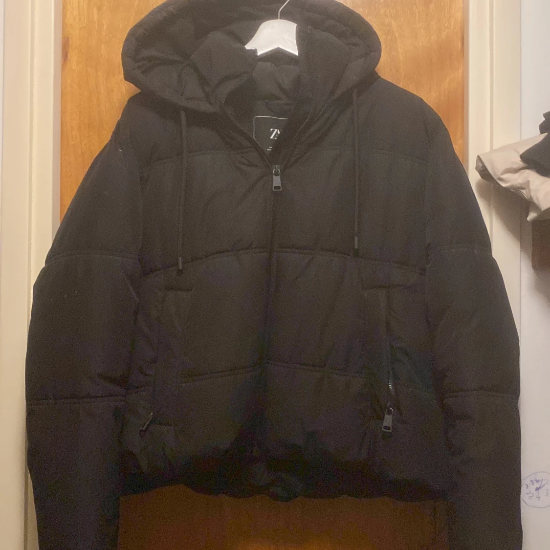 Svart pufferjacka från Zara