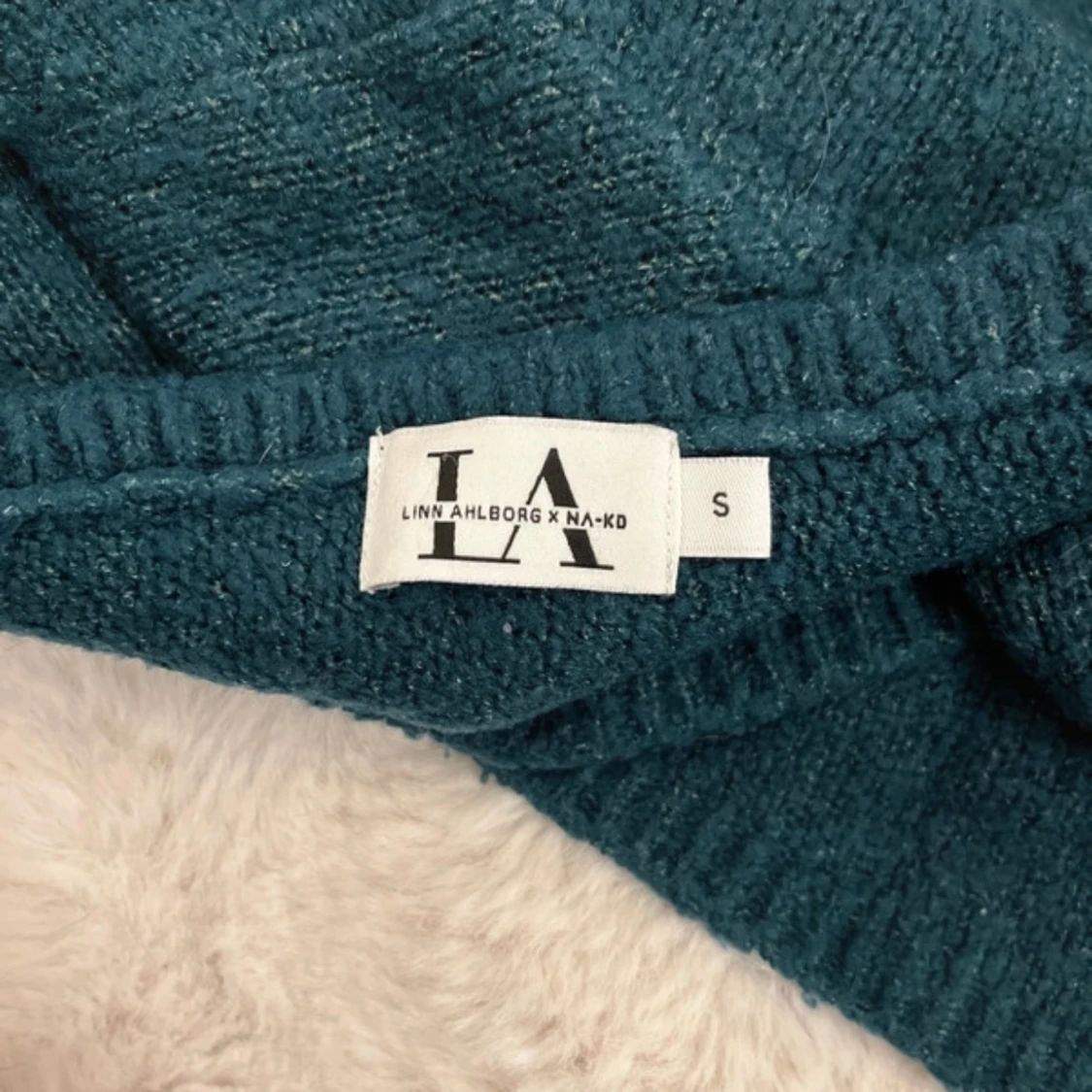 Mörkgrön omlottkofta från Linn Ahlborg x NA-KD - 1