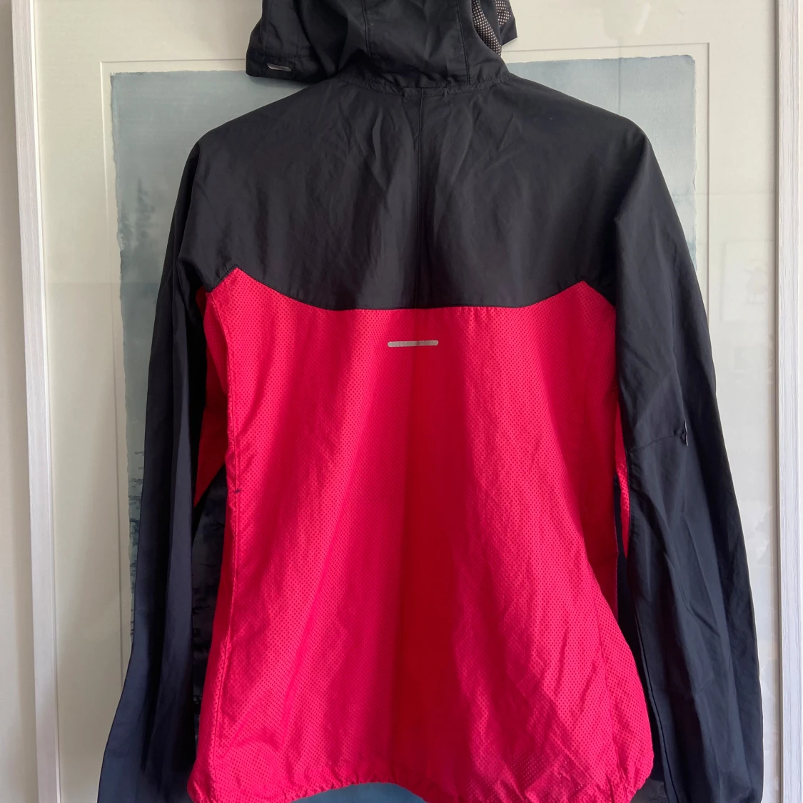 Svart och röd vindjacka från Nike - 1