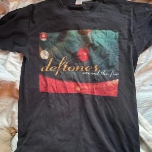  Deftones merch - Svart deftoens merch, storlek s:)
