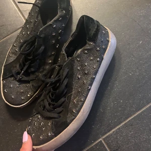 Crime London sneakers - Crime London sneakers, för små och kommer inte till användning.