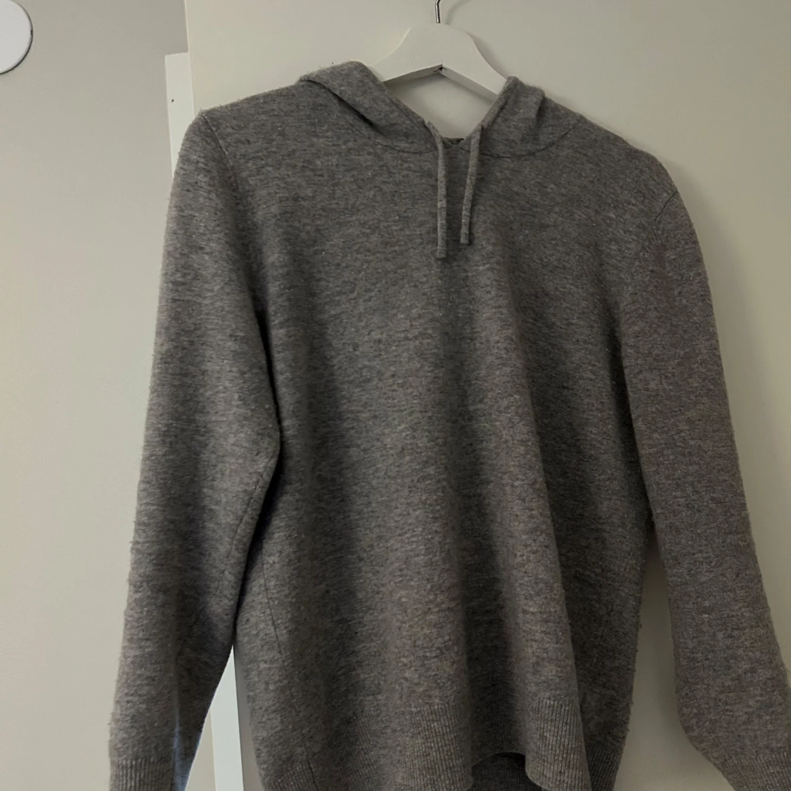 Grå Kashmir hoodie strl S - 1