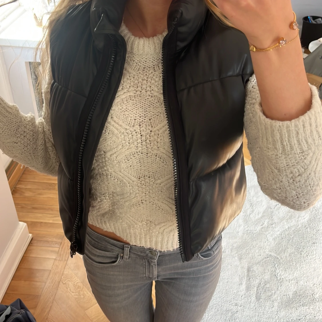 Svart dunväst från Zara