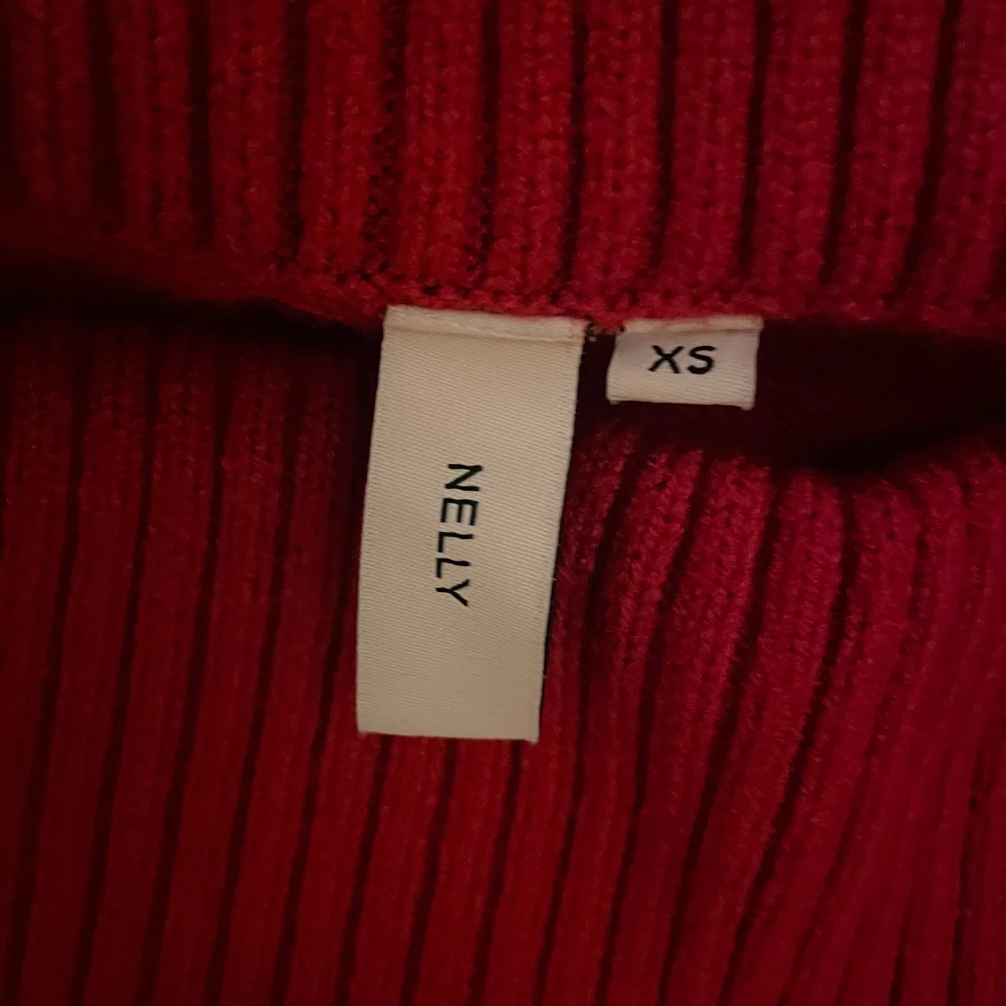 Rött set från Nelly - 4