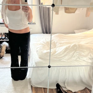 Svarta kostymbyxor❤️ - Snygga svarta kostymbyxor med vida ben💞snygga detaljerade knappar