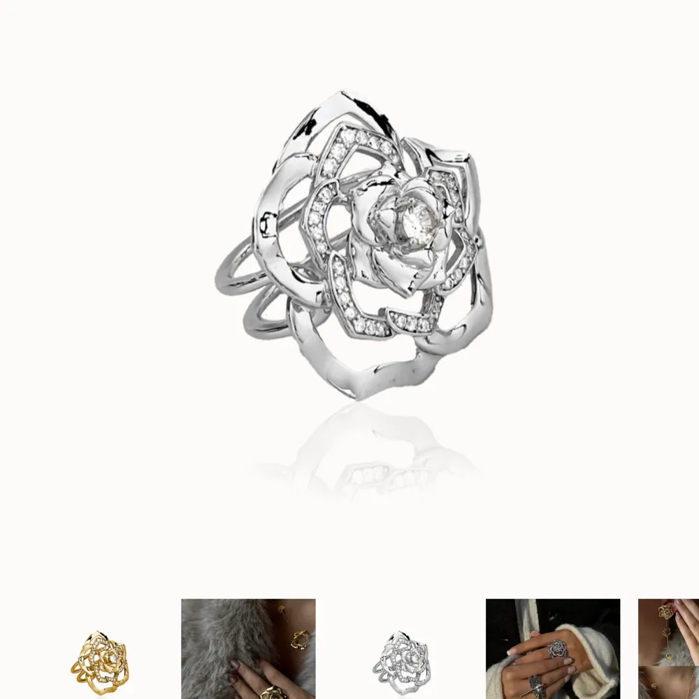 Säljer denna jättefina silver winterflower ring, original pris 600. Knappast använd!. Asusteet.