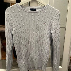 Stickad tröja gant  - Stickad tröja från gant i storlek s. Använd några gånger men fint skick. 