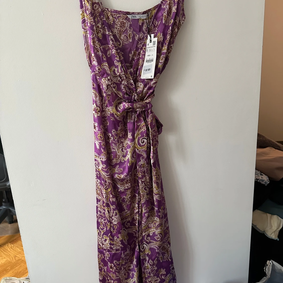 Lila mönstrad klänning från Zara