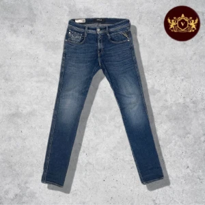 Replay anbass - Replay anbass | Skick:10/10 (i princip nya) | Nypris: 1500Kr, vårat pris endast 499Kr | Storlek 28 (sitter som 29) | Svarar gärna på era frågor och funderingar! ✌️