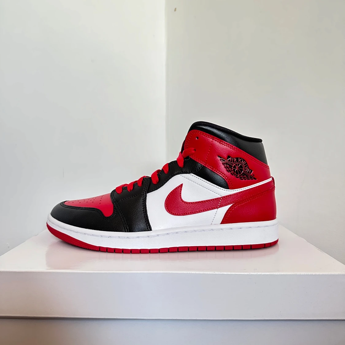 Jordan 1 Mid Alternate Bread Toe - 1