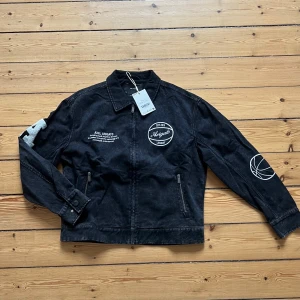 Svart jeansjacka från Axel Arigato - Stlrk L. 3500 nypris