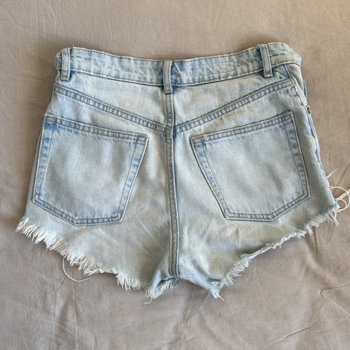 Ljusa jeansshorts från Zara - 3