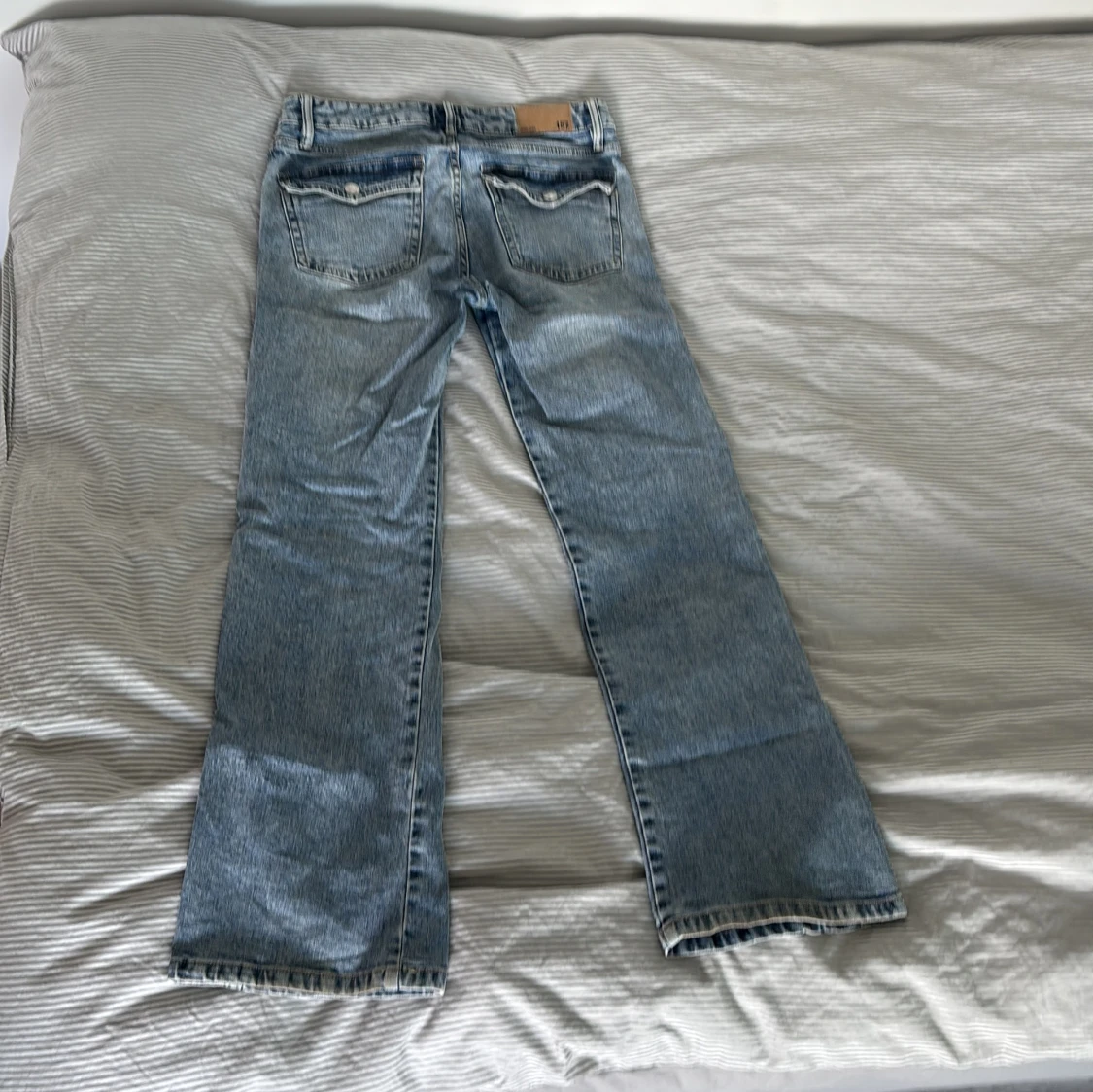 Lager 157 ljusblå bootcut jeans - 2