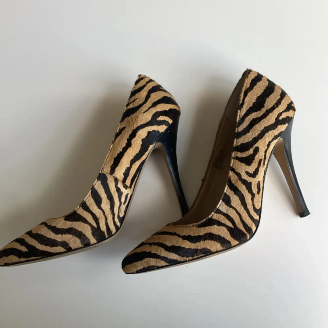 Steve Madden pumps med zebramönster - 1