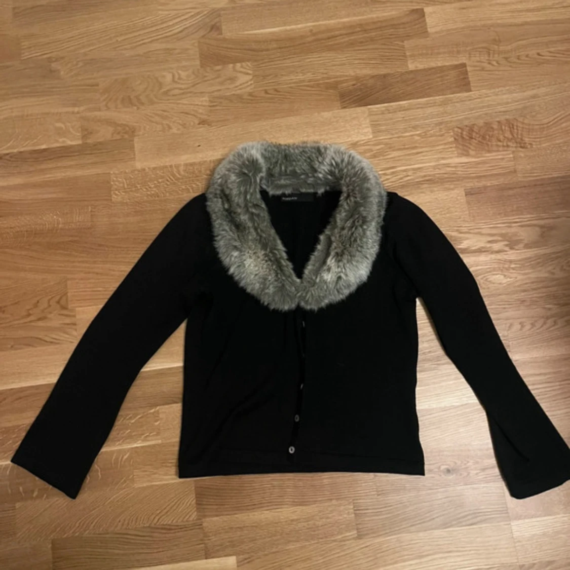 Svart kofta med fuskpäls från KappAhl - 1