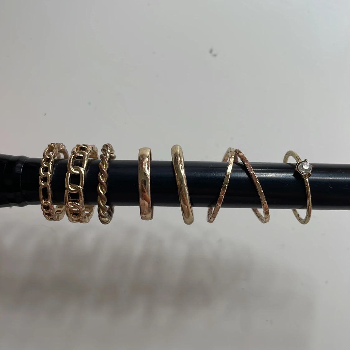 Set med åtta guldplaterade ringar - 1