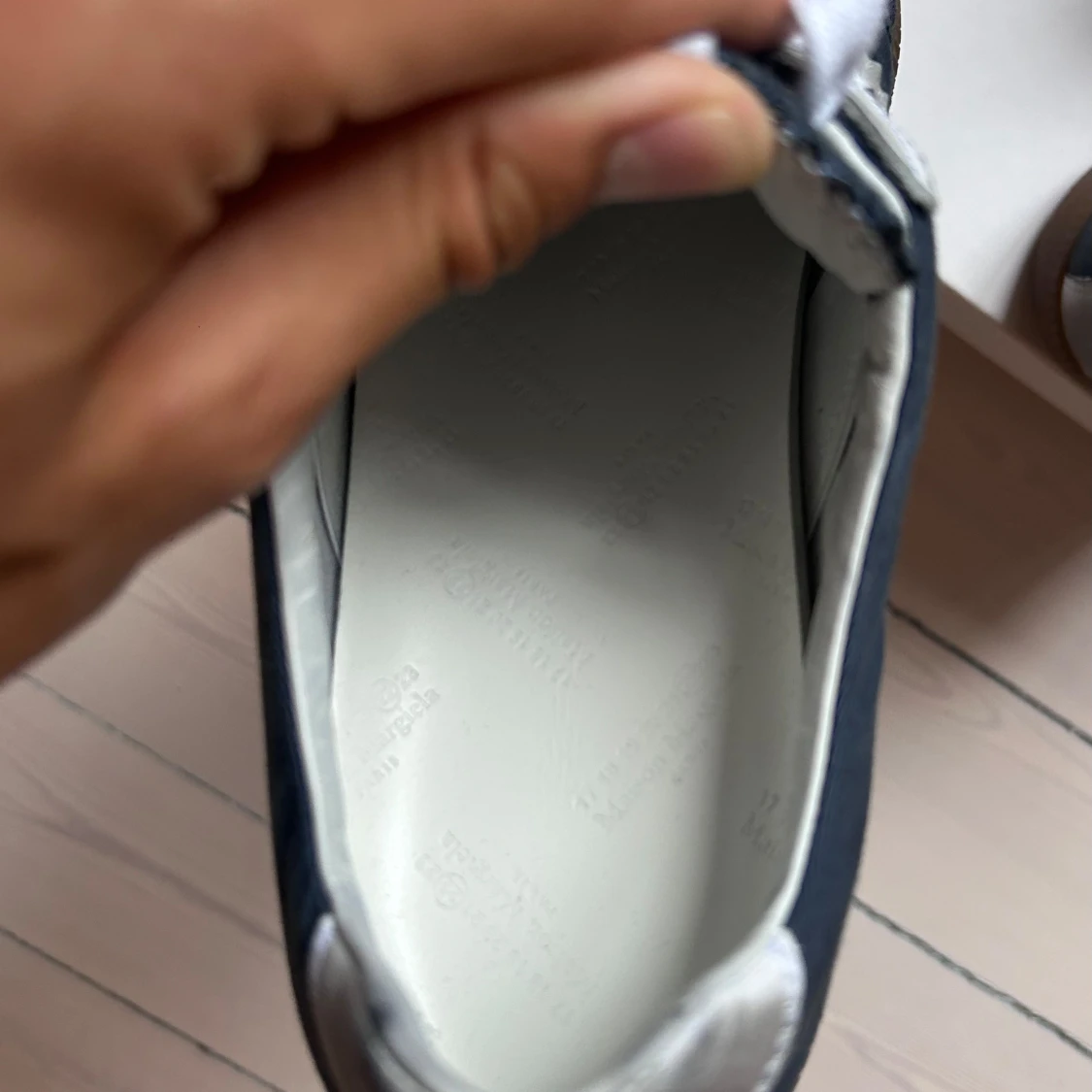 Maison Margiela sneakers i blått och silver - 4