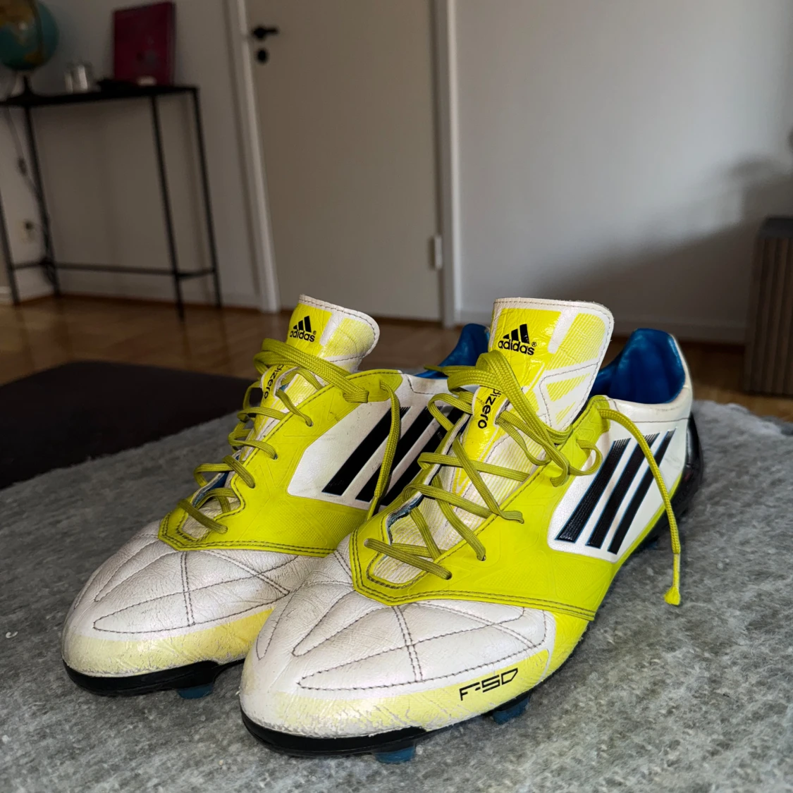 Adidas F50 fotbollsskor gul/vit
