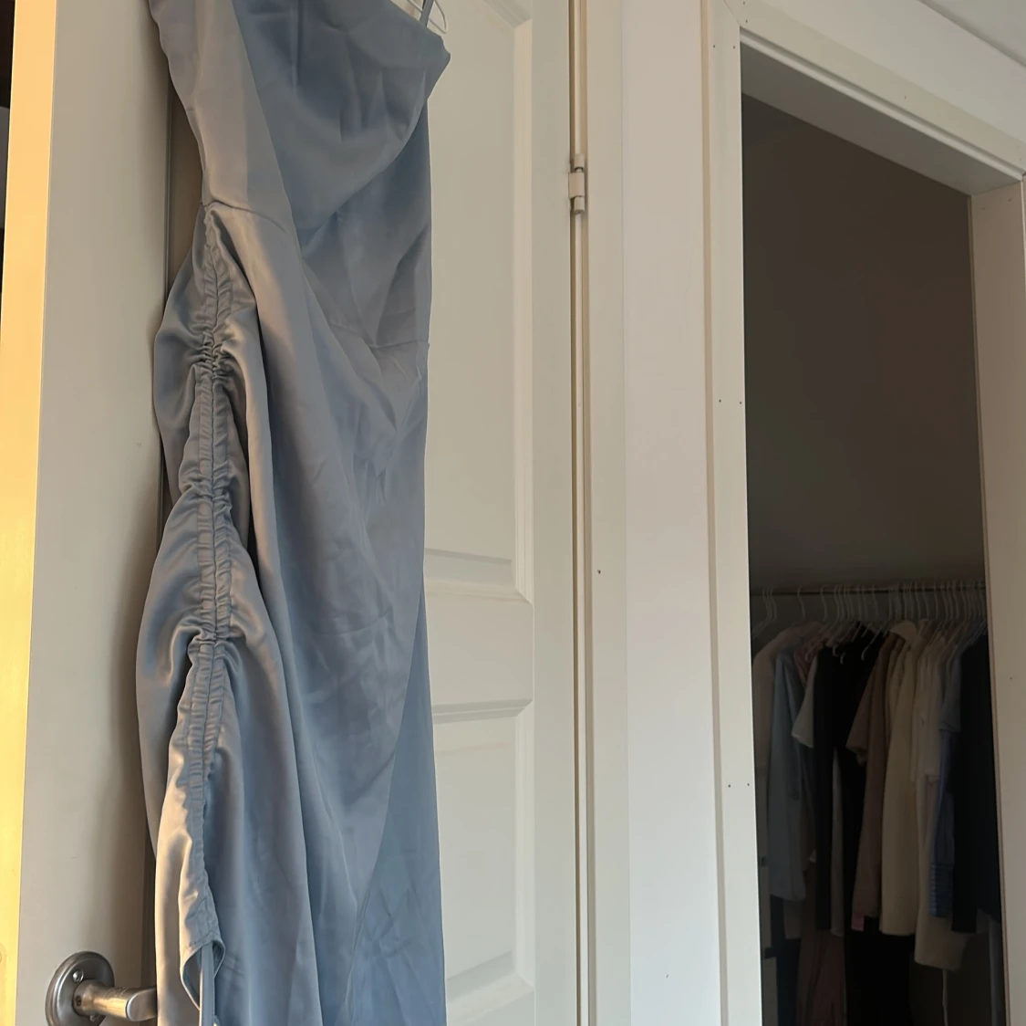 Ljusblå långklänning från Missguided - 1