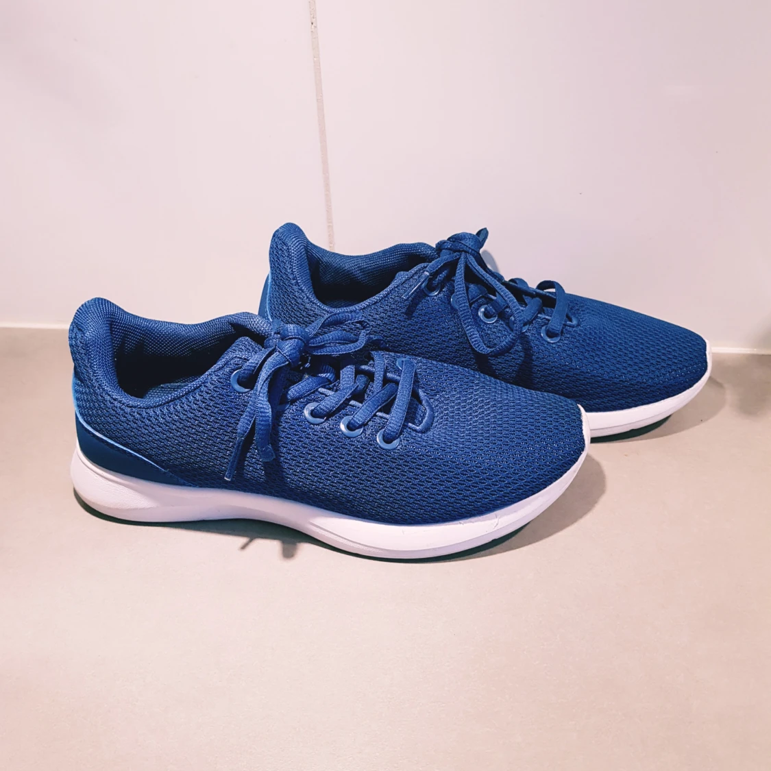 Blå sneakers från Revolution strl 36 - 1