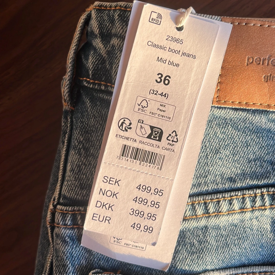 Classic boot jeans från Gina Tricot - 2