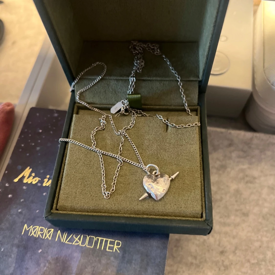  Maria Nilsdotter halsband tjuvstar 