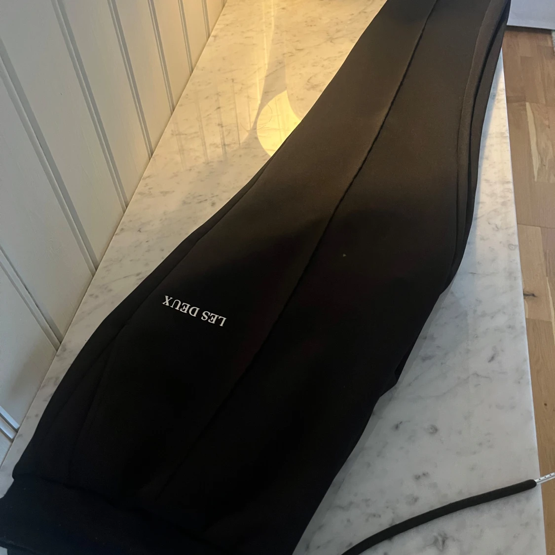 Svarta mjukisbyxor från Les Deux - 1