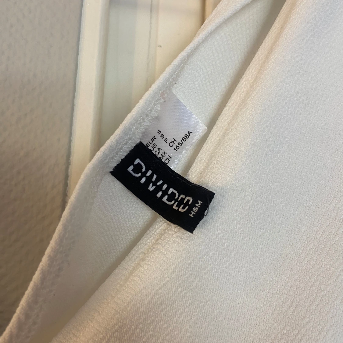 Vit kort shortsdress från H&M Divided - 2