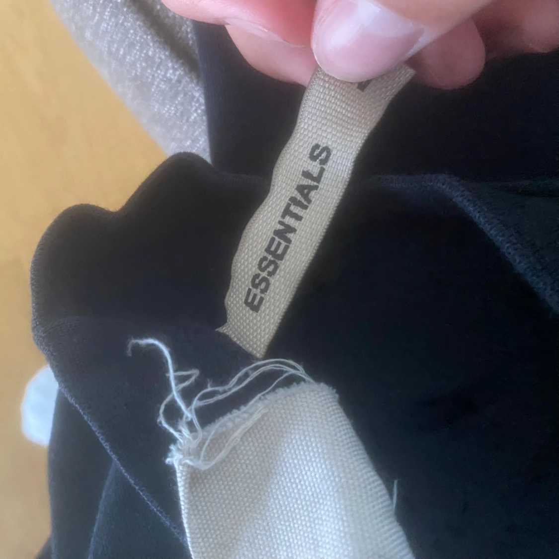 Svart Essentials sweatshirt - 3