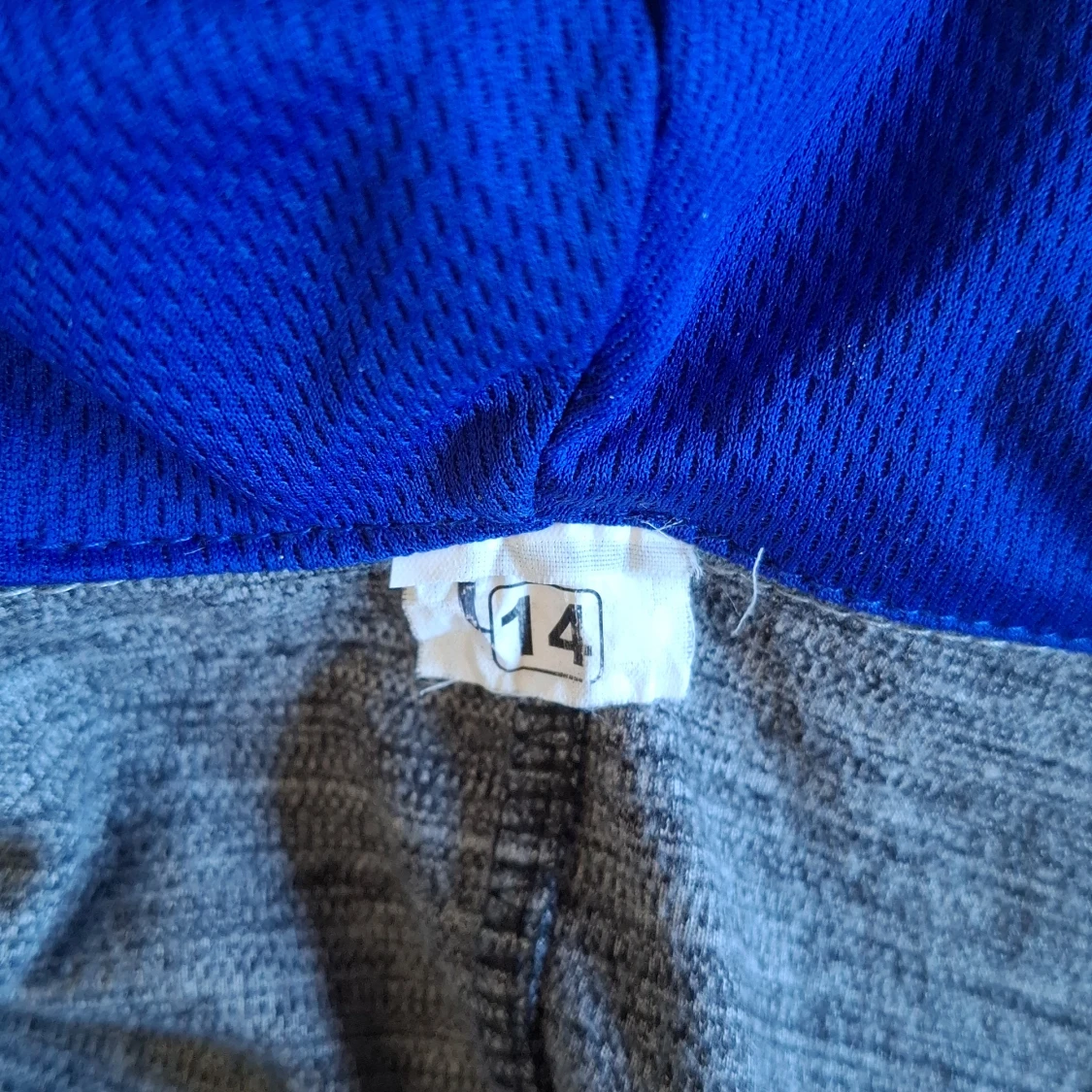 Blå och grå Adidas tränings zip hoodie  - 2