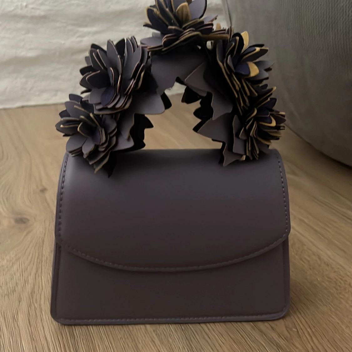 Lila handväska från Zara