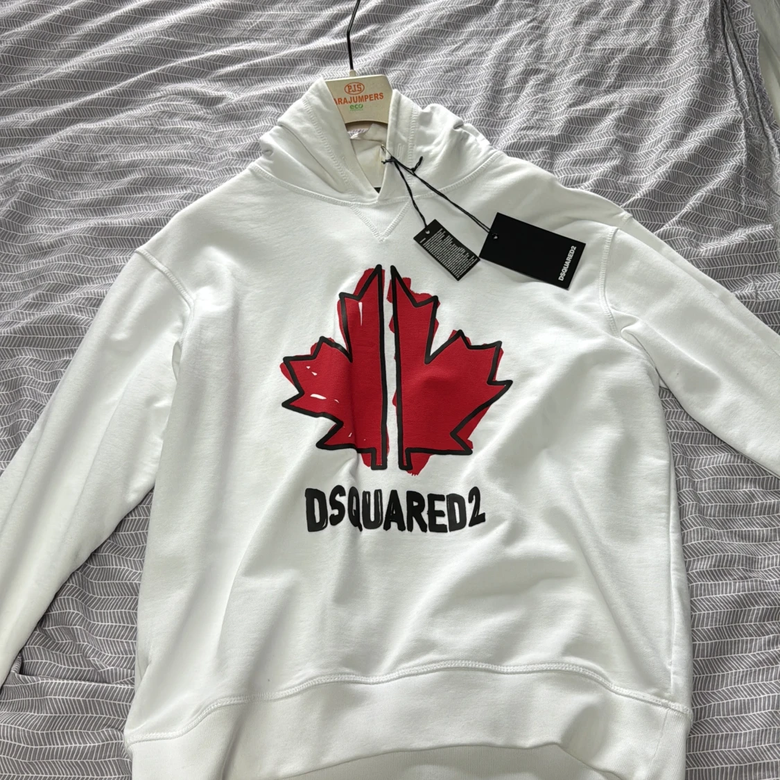 Vit hoodie från Dsquared2 med lönnlöv - 2