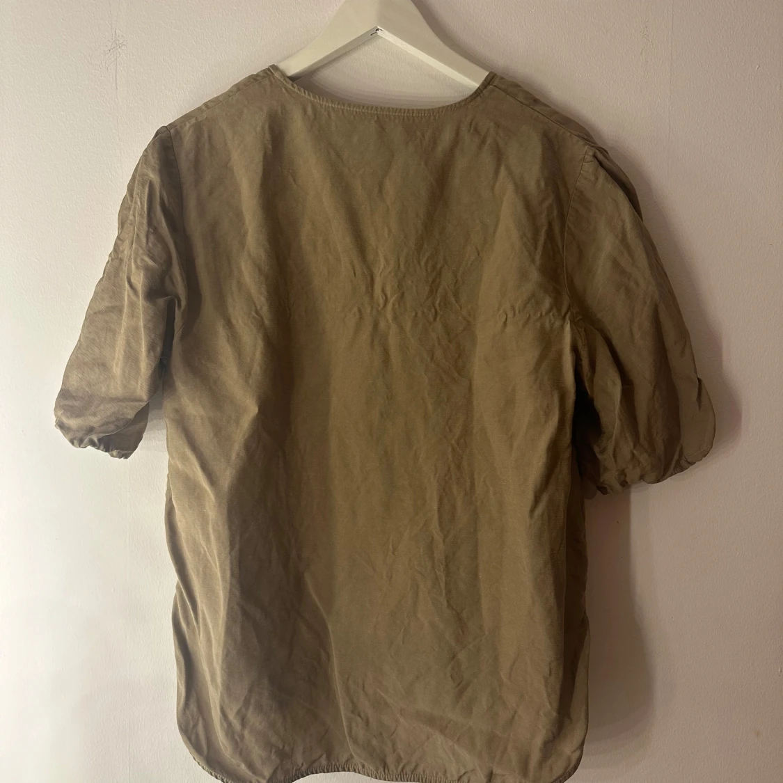 Sagegrön blus med knyt från Samsøe Samsøe - 3