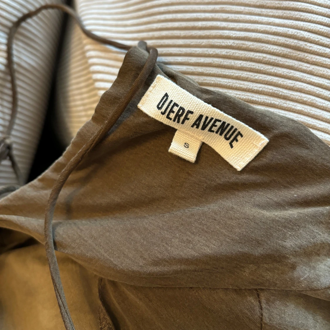 Djerf Avenue Dream Dress Long Sleeve Mocha - 3