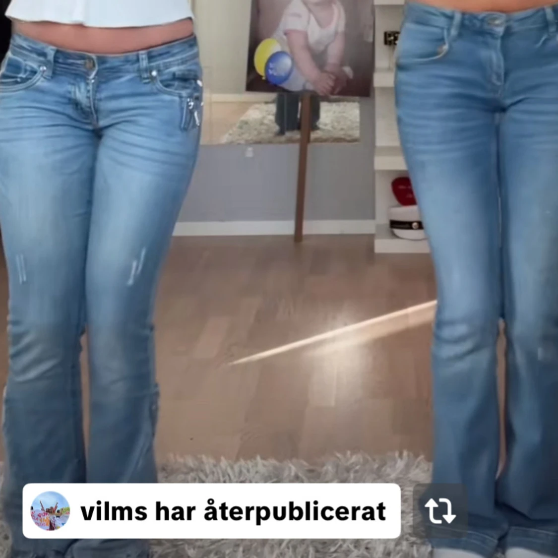 Ljusblå bootcut jeans  - 2