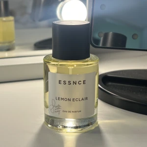 ESSNCE Lemon Eclair Eau de Parfum - Säljer denna populära parfym ifrån Essnce, det är endast testad.