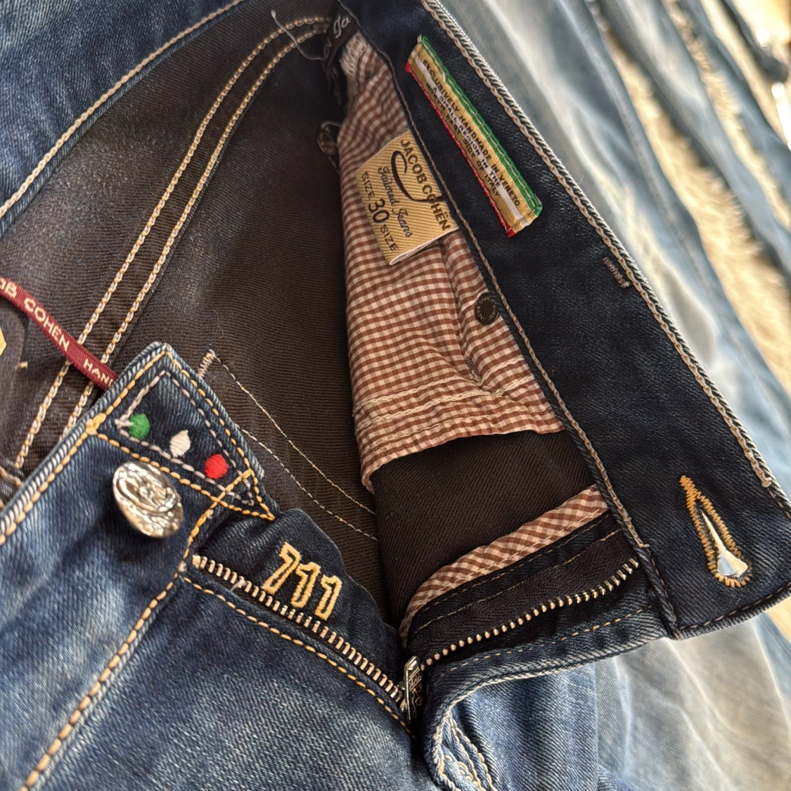 Blå jeans från Jacob Cohen, modell 711