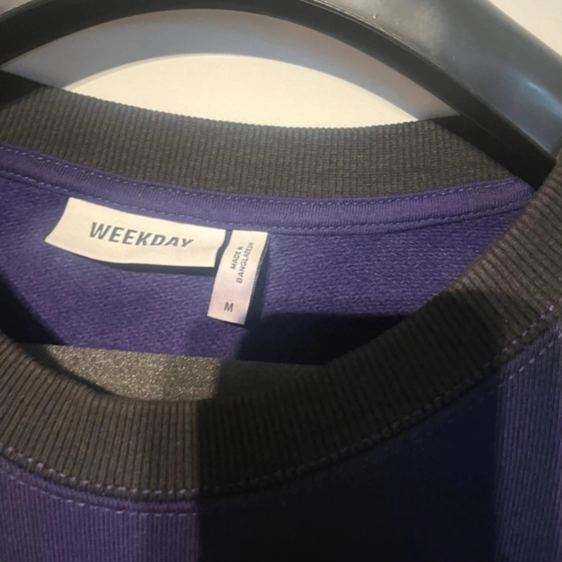 Lila och svart rutig sweatshirt Weekday - 1