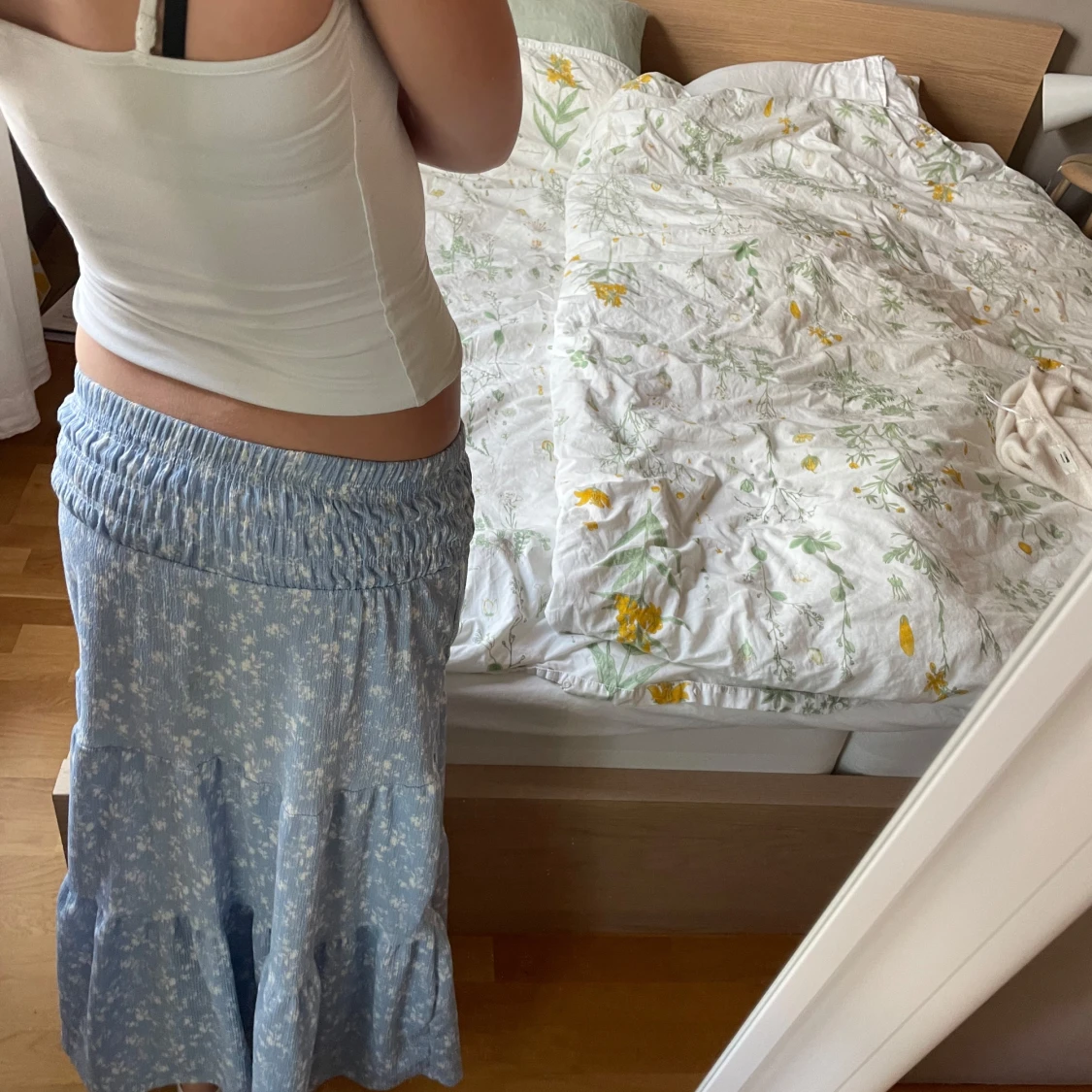 Blå blomming långkjol  - 1