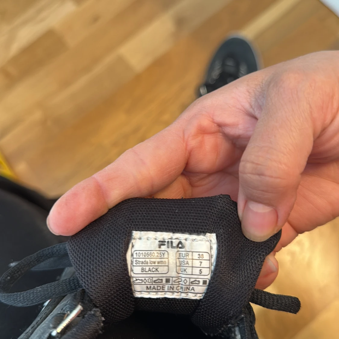 Svarta sneakers från Fila - 2