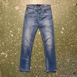 Replay W30 L34 - Säljer ett par feta Replay jeans | modell Grover | storlek W30 L34 | skick mycket bra | hör av dig vid frågor 📬🌟