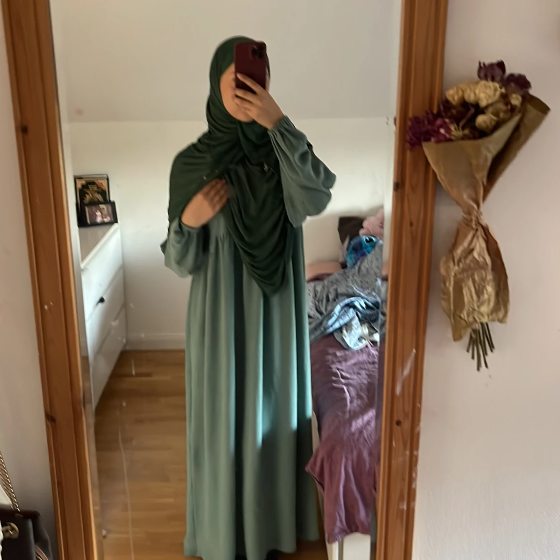 Lång grön klänning med puffärm från Turkiet!