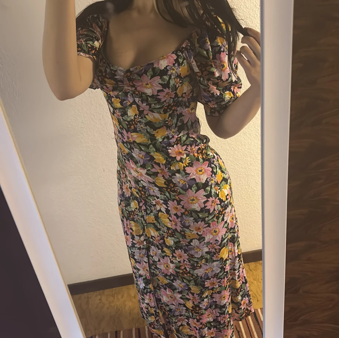 Blommig långklänning med puffärm