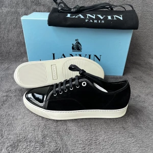 Lanvin DBB1 Cap Toe Svart | 42 - Sprillans nya med alla tillbehör. Storlek UK8 - EU42 (passar EU43). Nypris: 4 999kr