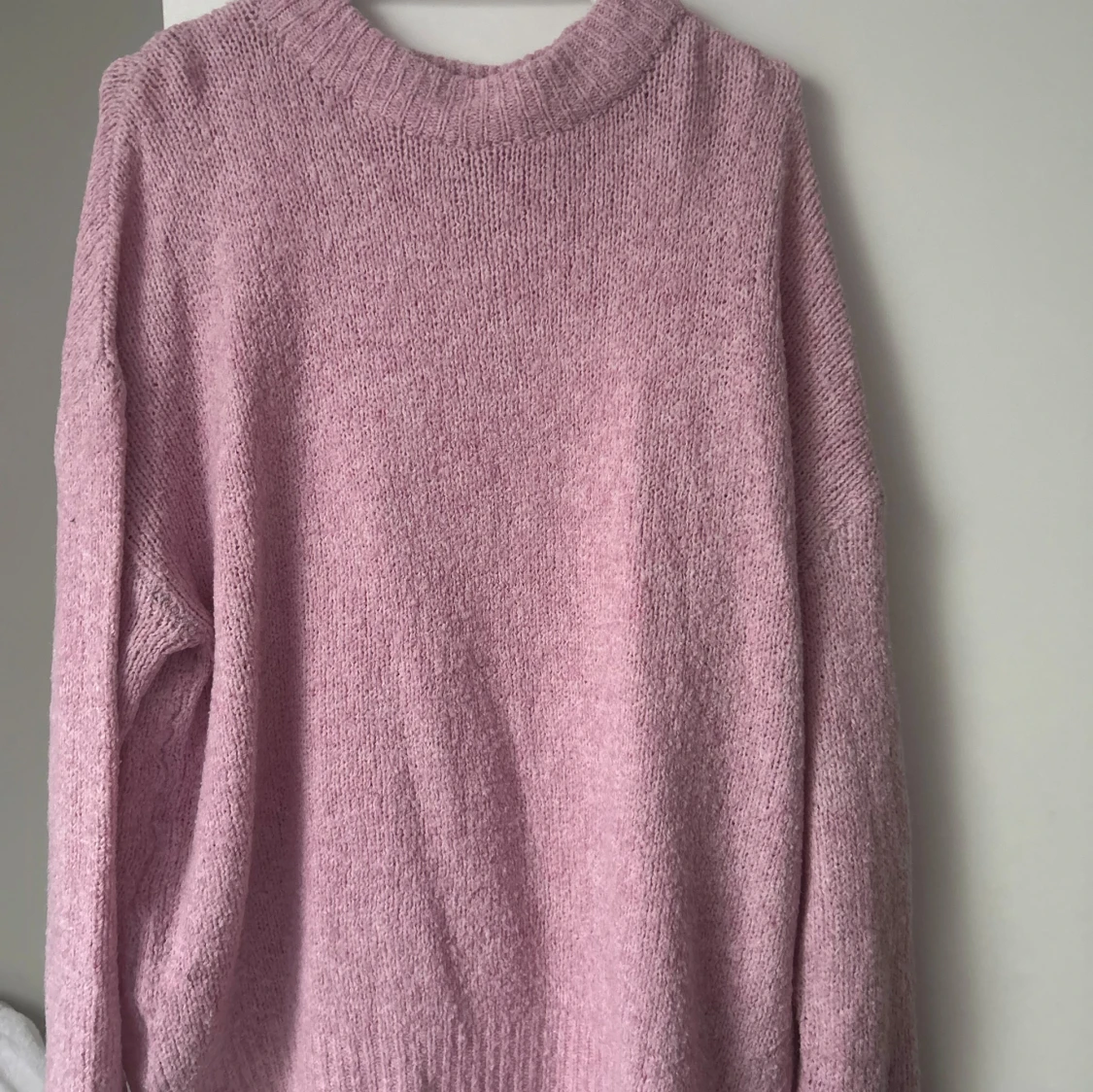 Ljusrosa stickad tröja - 1
