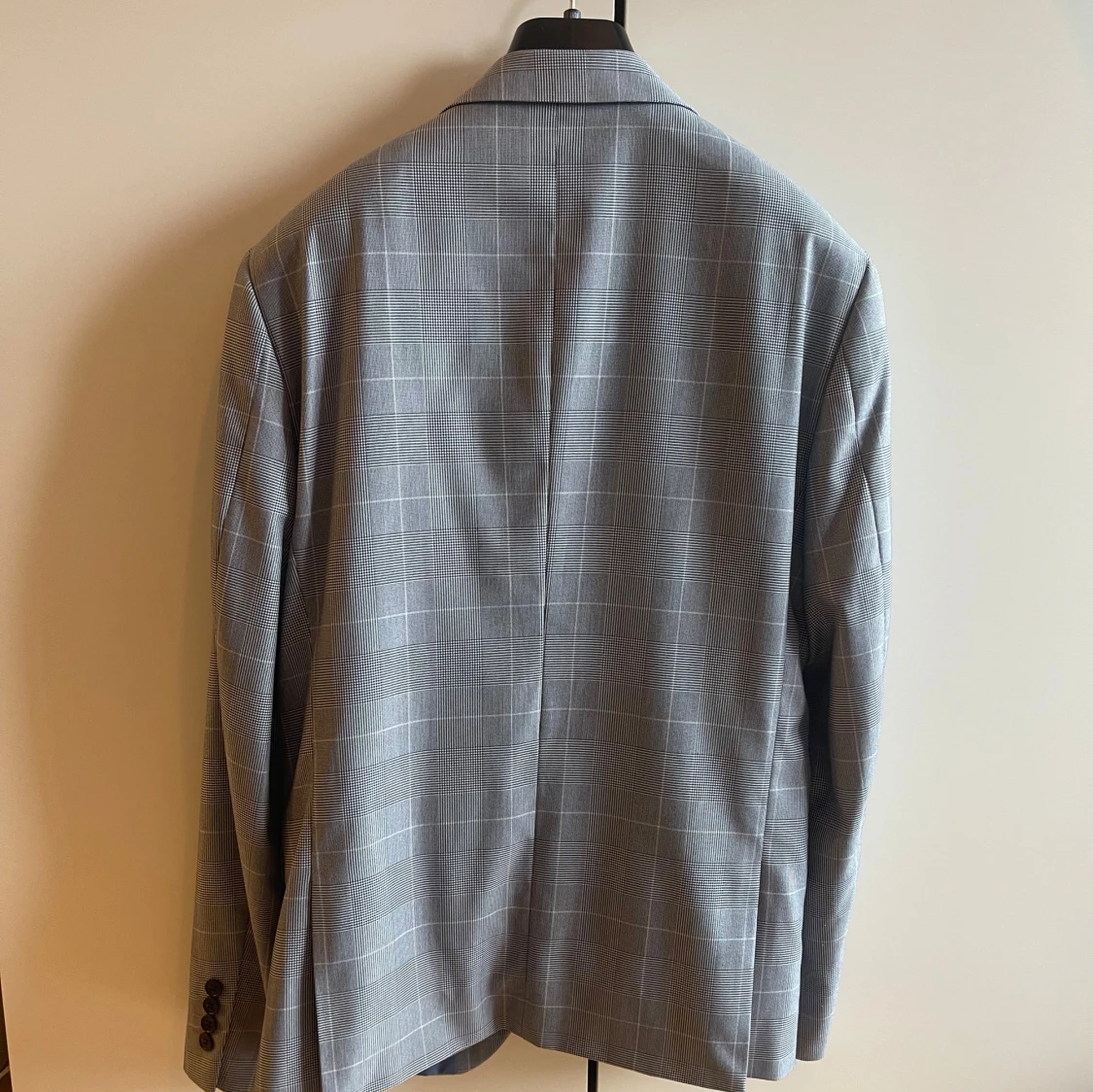 Grå rutig kostym från Lindbergh - 1