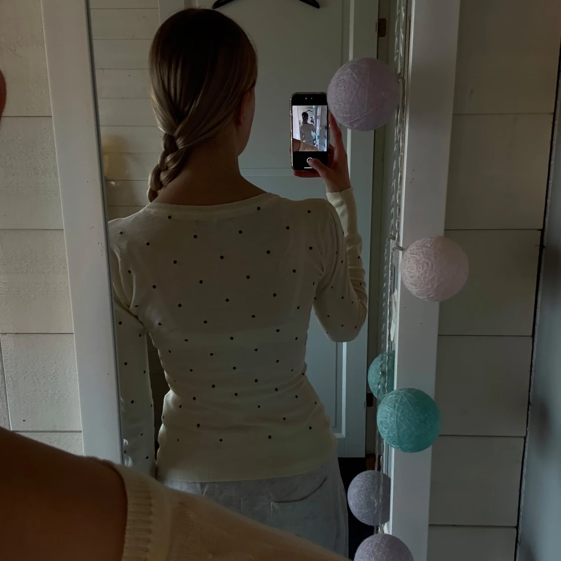 Vit prickig kofta - 1