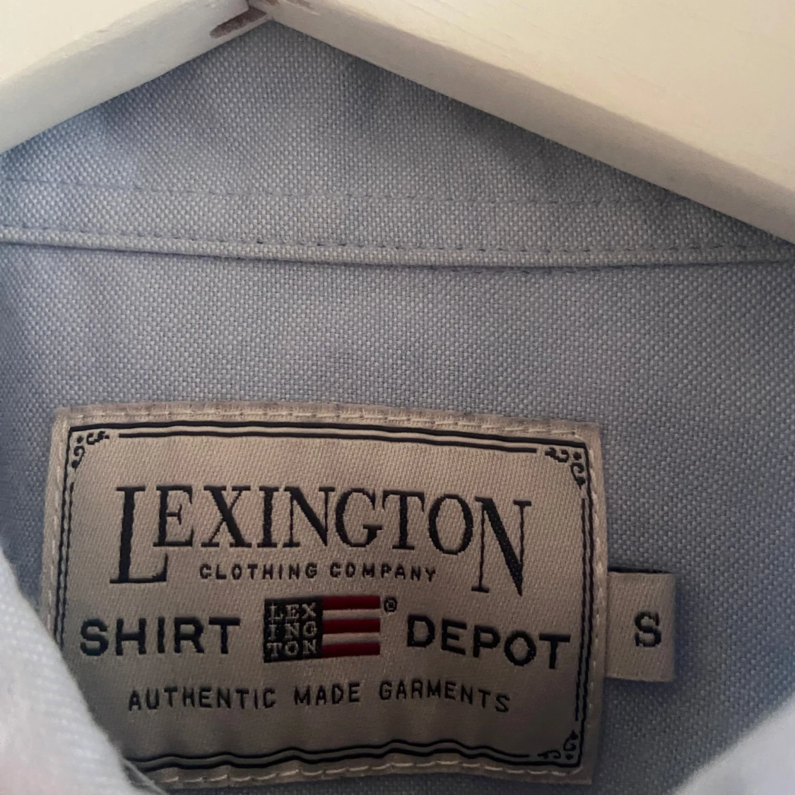 Ljusblå oxfordskjorta från Lexington - 2