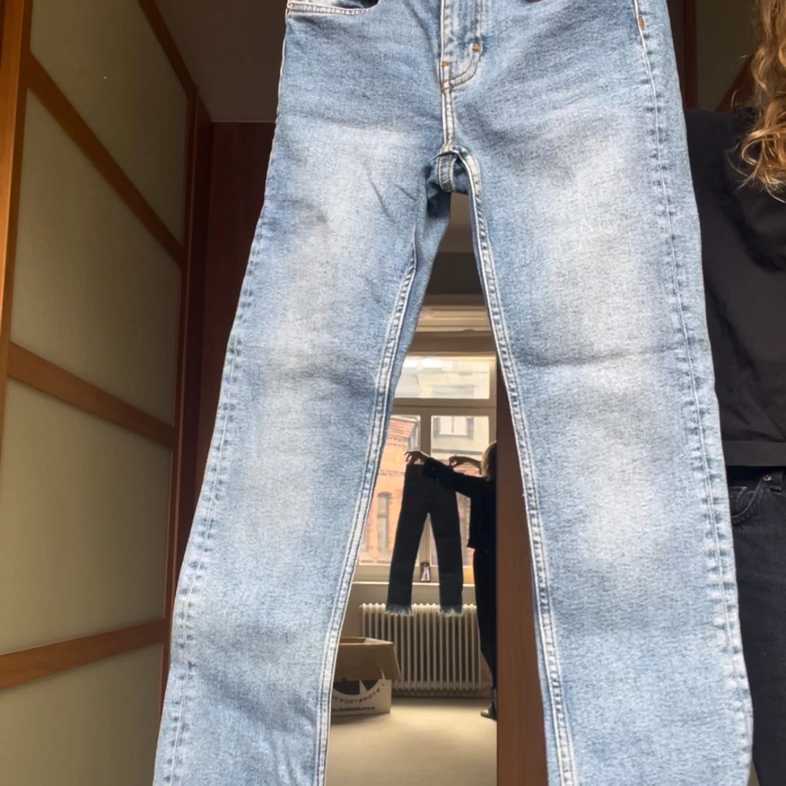 Ljusblå jeansbyxor från Maje - 1