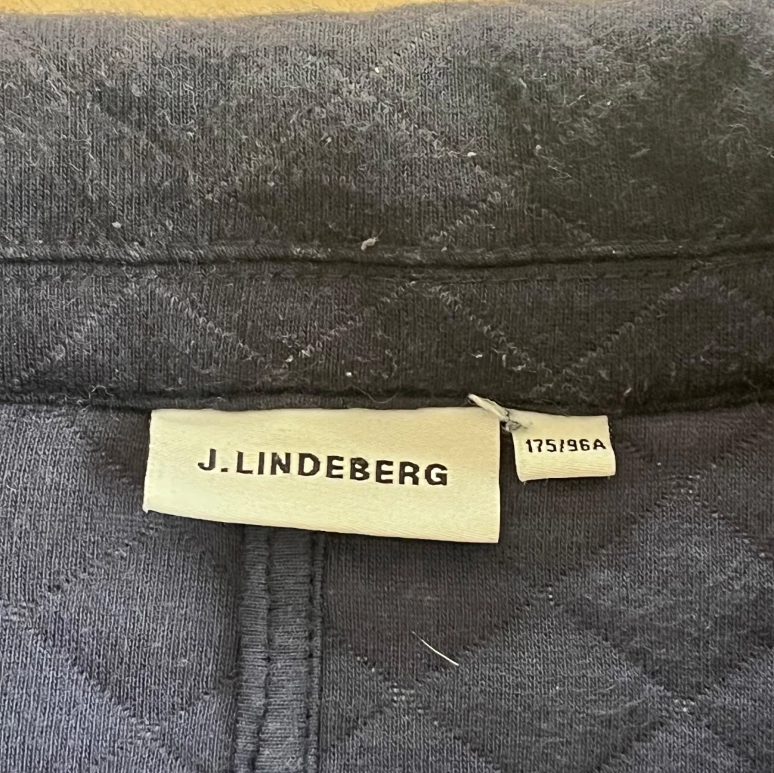 Mörkblå quiltad jacka/kavaj från J.Lindeberg - 2